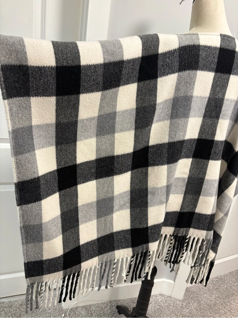 Michael Kors Black & White Plaid Fringe Wool blend Poncho - Picture 8 of 12